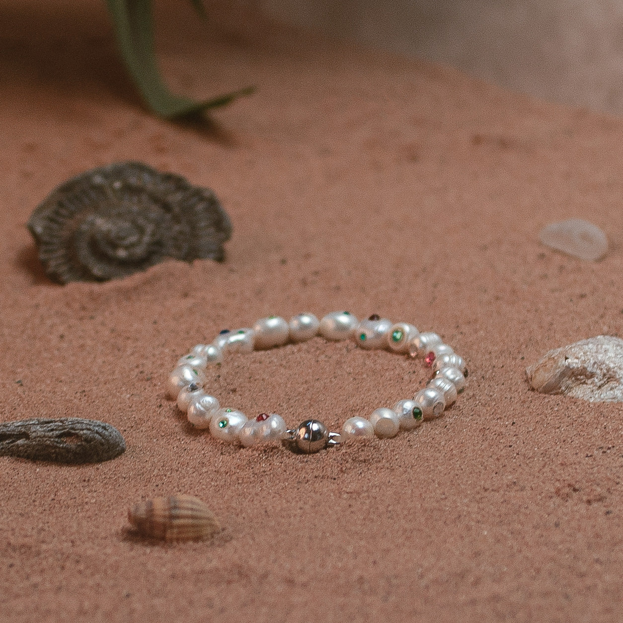 'Sweet Tooth' Bracelet with Magnetic Closure